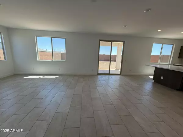 San Tan Valley, AZ 85143,3033 E Mecklenburg Way