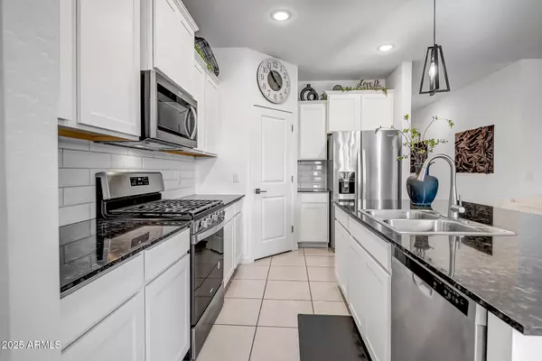 Maricopa, AZ 85138,40593 W JENNA Lane