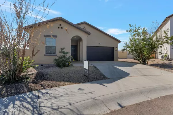 Litchfield Park, AZ 85340,19447 W HAZELWOOD Street