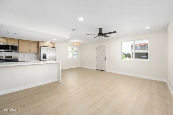 Phoenix, AZ 85008,4760 E MORELAND Street