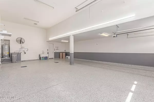 Phoenix, AZ 85043,8010 W ATLANTIS Way