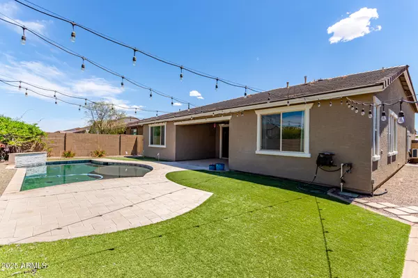 Phoenix, AZ 85043,8010 W ATLANTIS Way