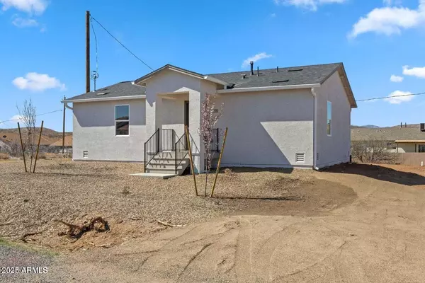 Mayer, AZ 86333,20154 E PRICKLY PEAR Drive