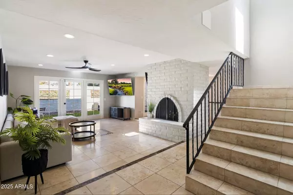 Scottsdale, AZ 85251,7802 E MACKENZIE Drive