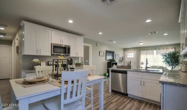 Phoenix, AZ 85041,5829 S 12 Lane