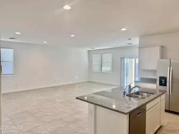 San Tan Valley, AZ 85140,5835 E Freesia Lane