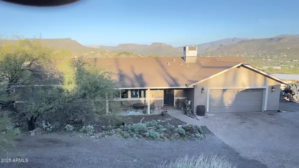 Black Canyon City, AZ 85324,19549 E SCENIC LOOP Road E