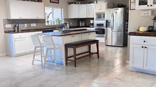 Black Canyon City, AZ 85324,19549 E SCENIC LOOP Road E