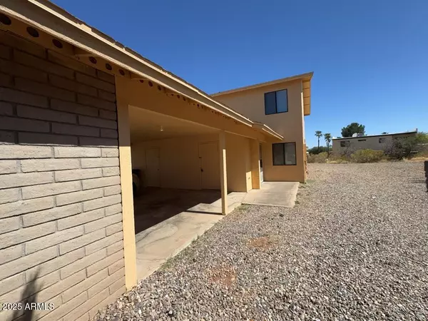 Sierra Vista, AZ 85635,4221 PLAZA ORO LOMA -- #D