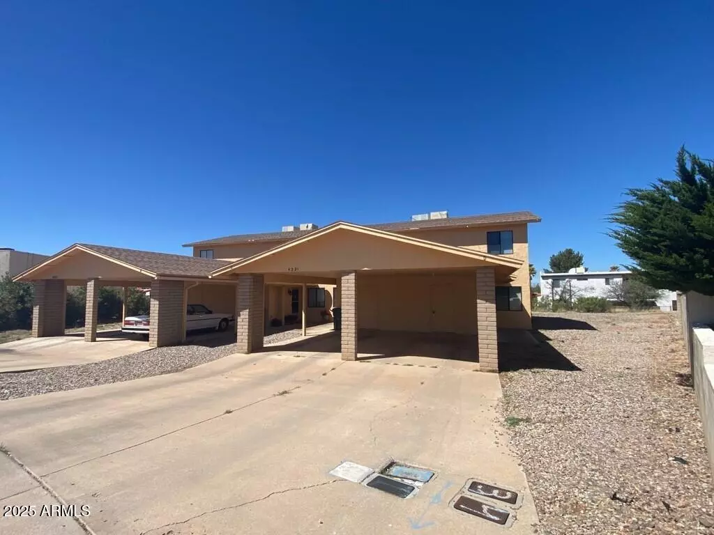 Sierra Vista, AZ 85635,4221 PLAZA ORO LOMA -- #D