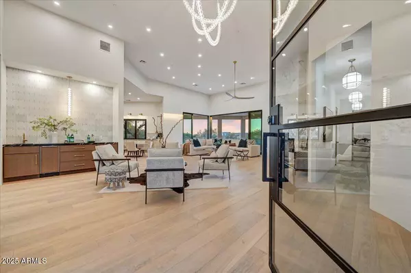 Scottsdale, AZ 85255,9219 E LOS GATOS Drive