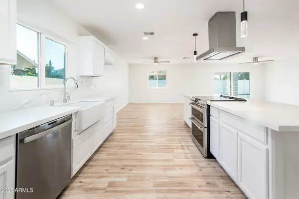 Glendale, AZ 85304,4801 W SUNNYSIDE Avenue