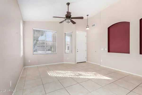 Chandler, AZ 85225,1402 E SHANNON Street