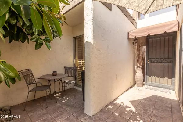 Phoenix, AZ 85016,6735 N 16TH Place