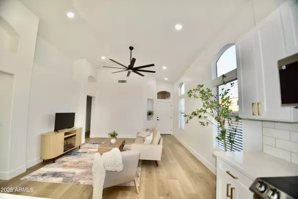 Mesa, AZ 85208,10053 E CAPRI Avenue