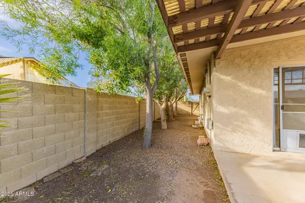 Phoenix, AZ 85033,5937 W COOLIDGE Street