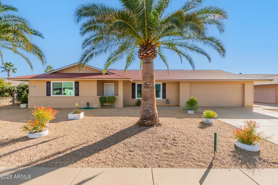 12407 W FLAGSTONE Drive, Sun City West, AZ 85375