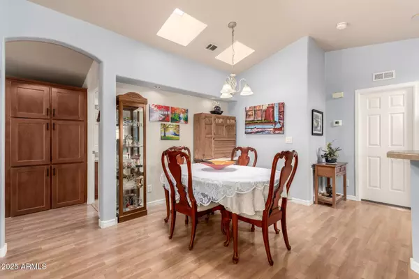 Apache Junction, AZ 85119,3301 S GOLDFIELD Road #2122