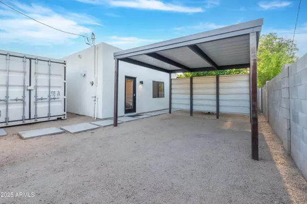 Phoenix, AZ 85006,2029 N 9TH Street #B