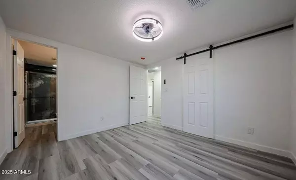 Phoenix, AZ 85009,2024 W HADLEY Street