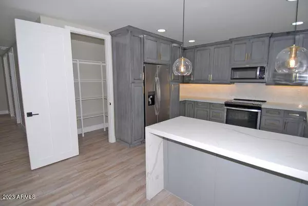 Scottsdale, AZ 85251,8541 E CATALINA Drive