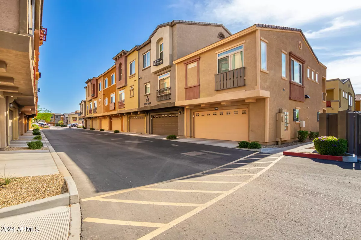 Phoenix, AZ 85085,2150 W ALAMEDA Road #1182