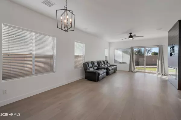 San Tan Valley, AZ 85140,41344 N SALIX Drive