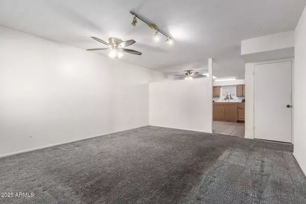 Phoenix, AZ 85035,2828 N 72ND Avenue