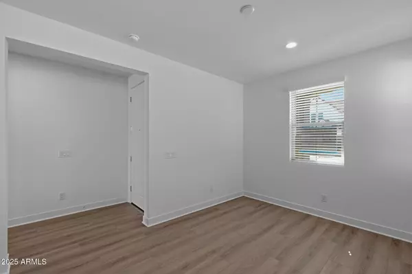 San Tan Valley, AZ 85144,3298 W GARNET Street