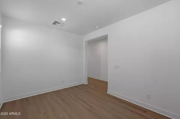 San Tan Valley, AZ 85144,3298 W GARNET Street