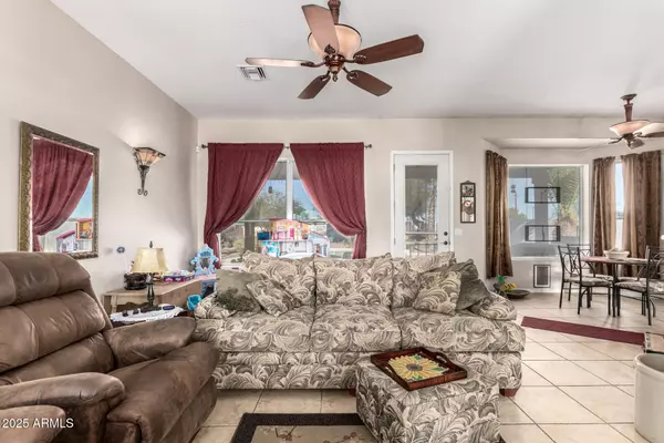 Casa Grande, AZ 85122,450 W CASA GRANDE LAKES Boulevard