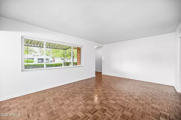 Phoenix, AZ 85008,4039 E CAMBRIDGE Avenue