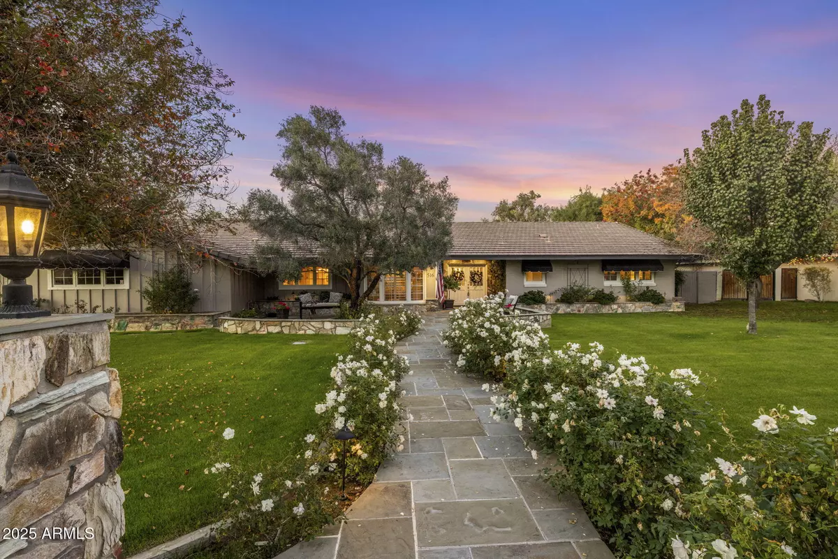 Phoenix, AZ 85013,516 W LAWRENCE Road