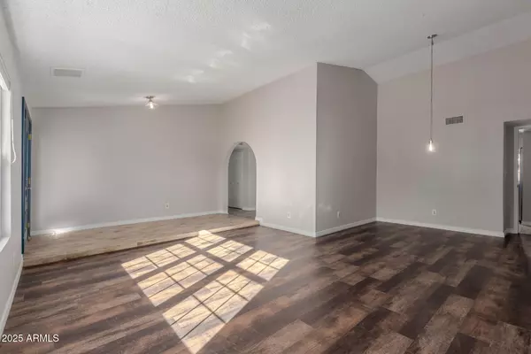 Glendale, AZ 85304,6018 W RIVIERA Drive