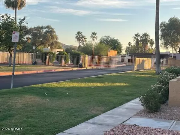 4901 S CALLE LOS CERROS Drive #265, Tempe, AZ 85282