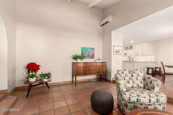 Scottsdale, AZ 85254,6739 E HEARN Road