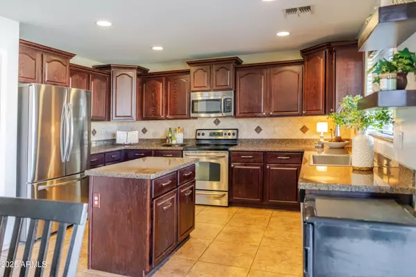 Tolleson, AZ 85353,10432 W MAGNOLIA Street