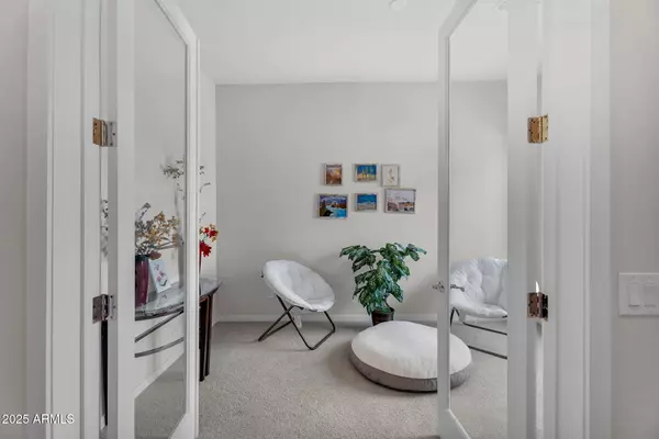 Apache Junction, AZ 85120,866 W FLATIRON Trail W