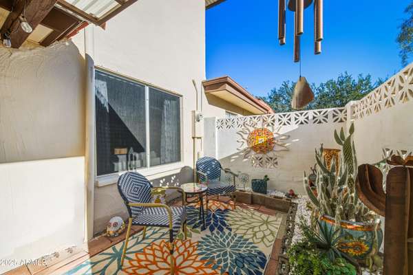 Phoenix, AZ 85022,834 E JOAN D ARC Avenue