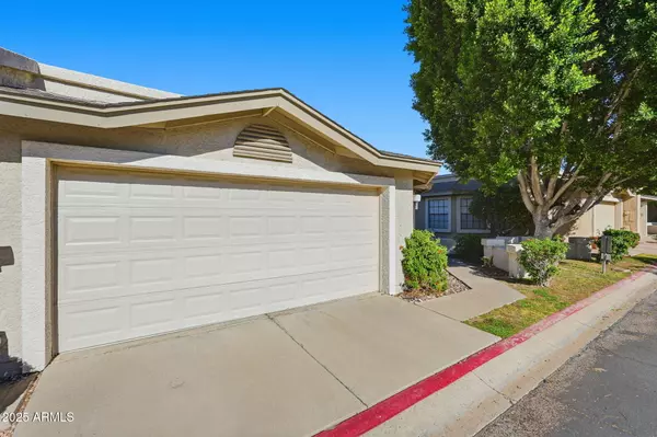 Phoenix, AZ 85022,18002 N 12TH Street #26