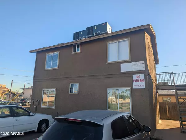 Glendale, AZ 85301,7160 N 53RD Avenue #2