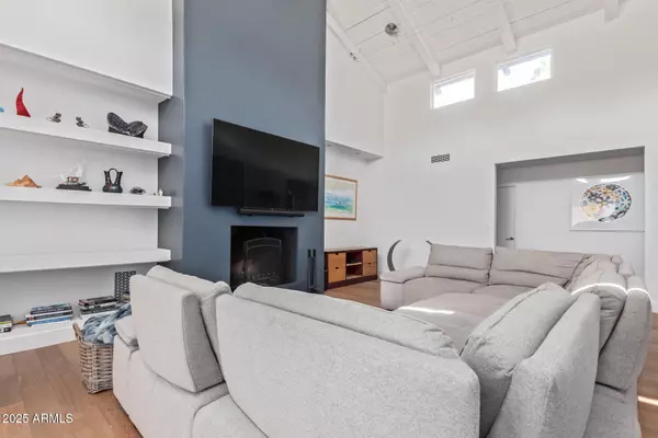 Paradise Valley, AZ 85253,9128 N 55TH Street