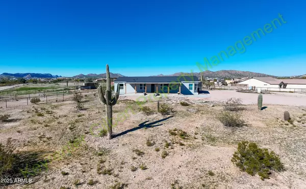 28732 N BRYCE Trail, San Tan Valley, AZ 85144