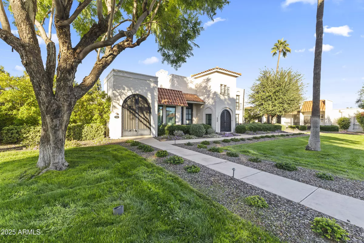 Paradise Valley, AZ 85253,7161 E MCDONALD Drive