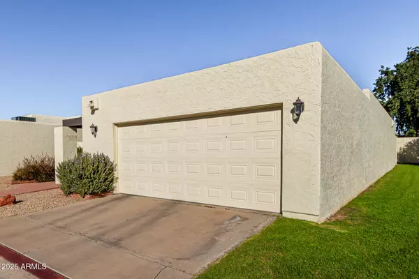 Phoenix, AZ 85029,2902 W ALTADENA Avenue