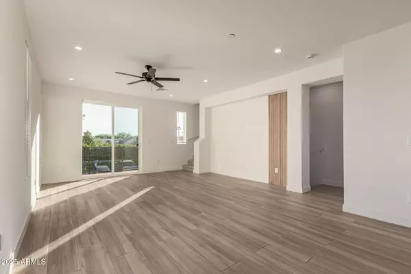 Phoenix, AZ 85007,825 N 9TH Avenue #10