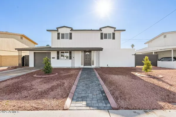 8117 W Whitton Avenue, Phoenix, AZ 85033