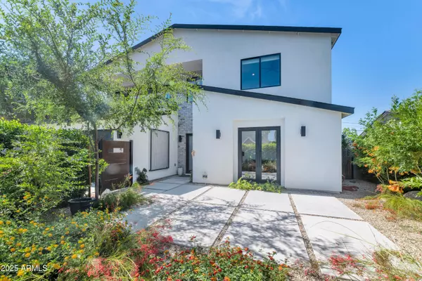 Phoenix, AZ 85018,4413 E TURNEY Avenue