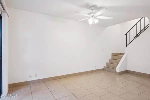 Chandler, AZ 85225,286 W Palomino Drive #79