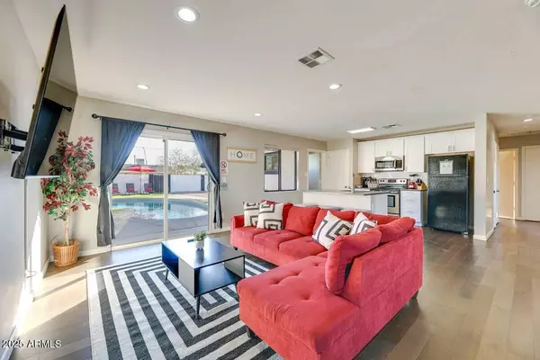 Tempe, AZ 85281,1027 S SIESTA Lane